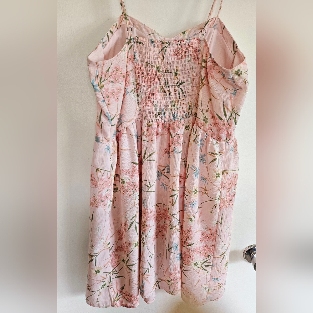 Sundress - Picture 2 of 5